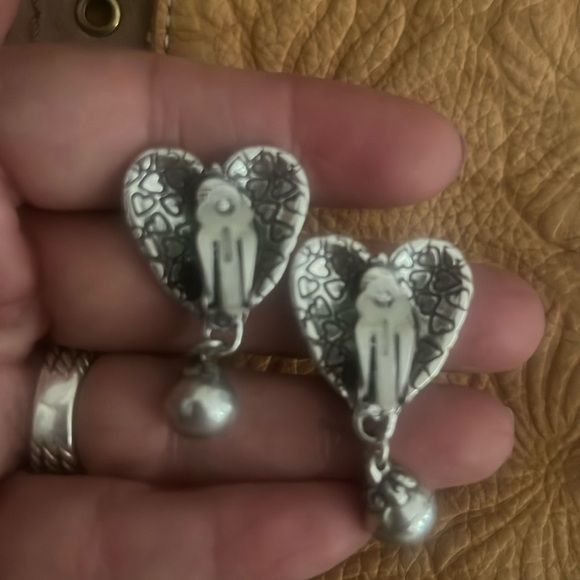 BRIGHTON SILVER HEART EARRINGS - Picture 7 of 9